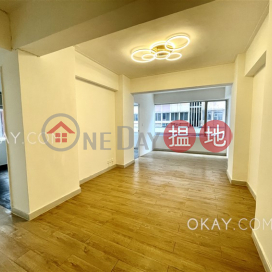 Charming 3 bedroom in Causeway Bay | Rental | Kingston Building Block B 京士頓大廈 B座 _0