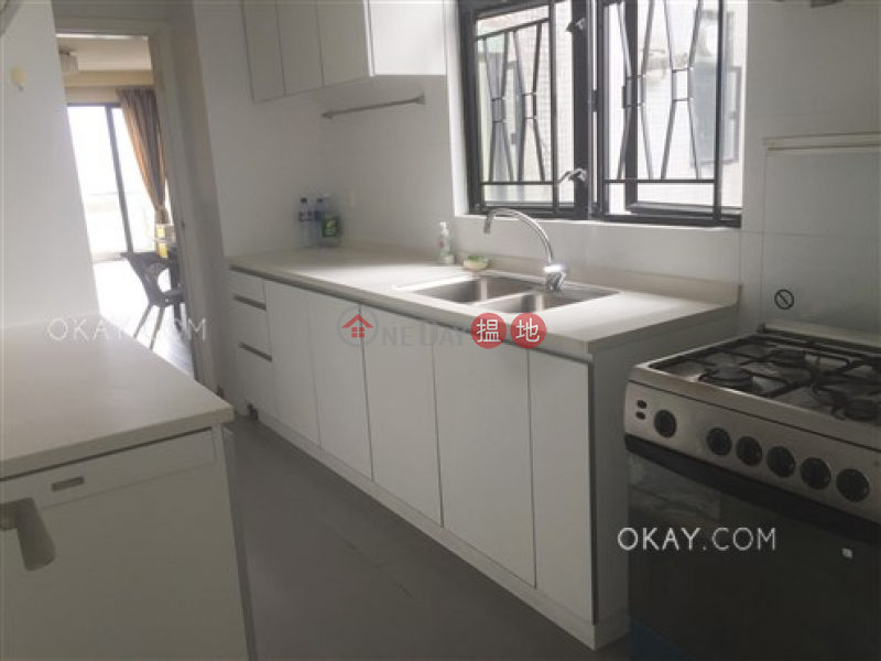 HK$ 41,000/ month Beverly Hill | Wan Chai District | Unique 4 bedroom with racecourse views, balcony | Rental
