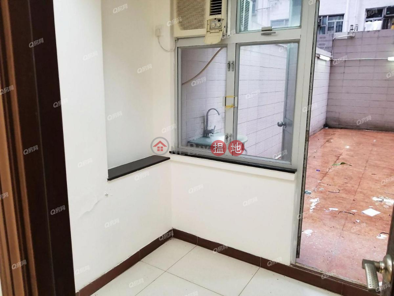 Property Search Hong Kong | OneDay | Residential Rental Listings | Cheong Ip Building | 2 bedroom Low Floor Flat for Rent