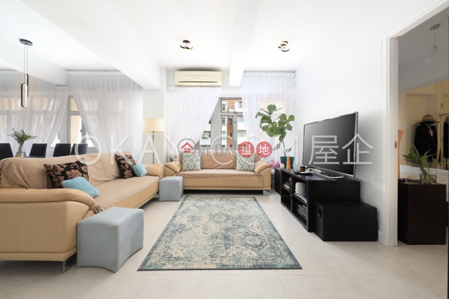 Stylish 2 bedroom in Sheung Wan | Rental, Nam Pak Hong Building 南北行大廈 Rental Listings | Western District (OKAY-R807161)