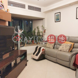 Nicely kept 3 bedroom in Mid-levels West | For Sale