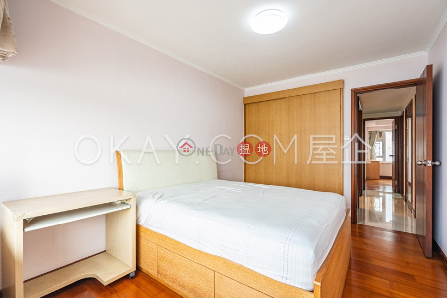 Efficient 3 bedroom with harbour views | For Sale | Provident Centre 和富中心 Sales Listings