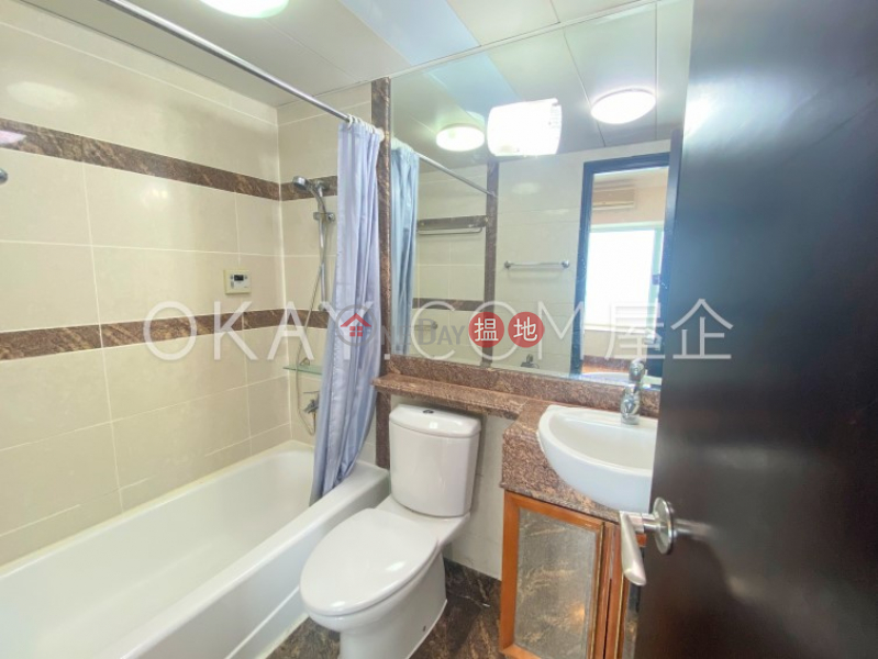 HK$ 40,000/ month Tower 3 The Victoria Towers, Yau Tsim Mong Tasteful 3 bedroom on high floor with balcony | Rental