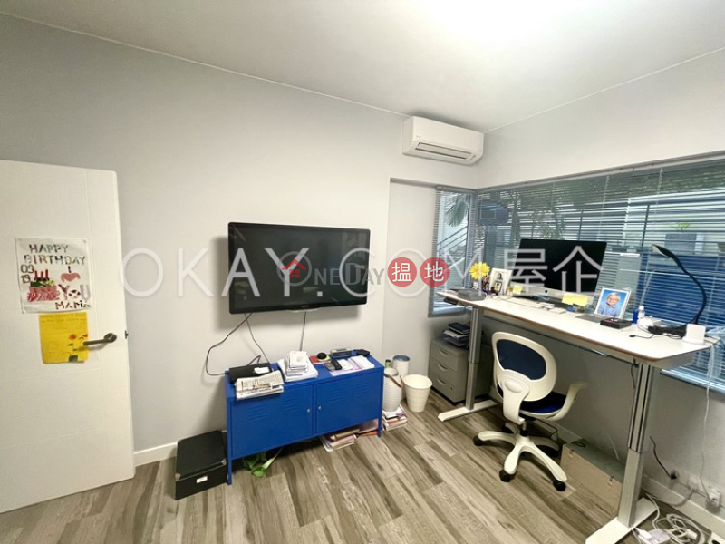 HK$ 68,000/ month Discovery Bay, Phase 2 Midvale Village, 11 Middle Lane | Lantau Island Efficient 3 bedroom with terrace | Rental