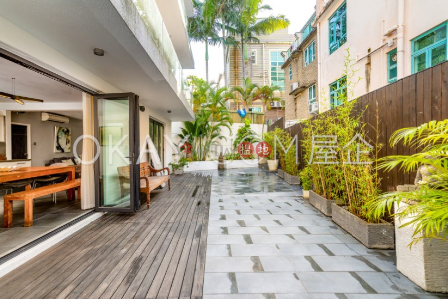 Nicely kept house with rooftop & balcony | For Sale | Mau Po Village 茅莆村 Sales Listings