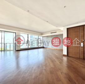 Gorgeous 4 bedroom with balcony & parking | Rental