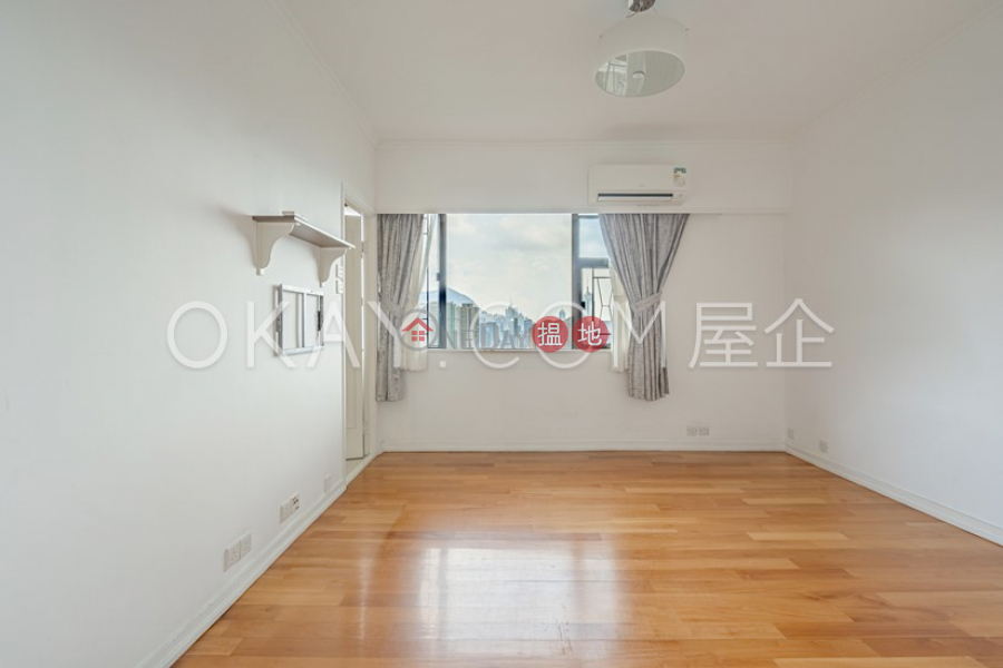 Luxurious 3 bed on high floor with sea views & balcony | For Sale | Swiss Towers 瑞士花園 Sales Listings