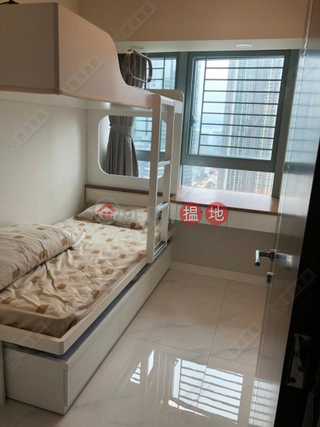 Property Search Hong Kong | OneDay | Residential Sales Listings | Two bedrooms, one suite, and one study in The Harbourside
