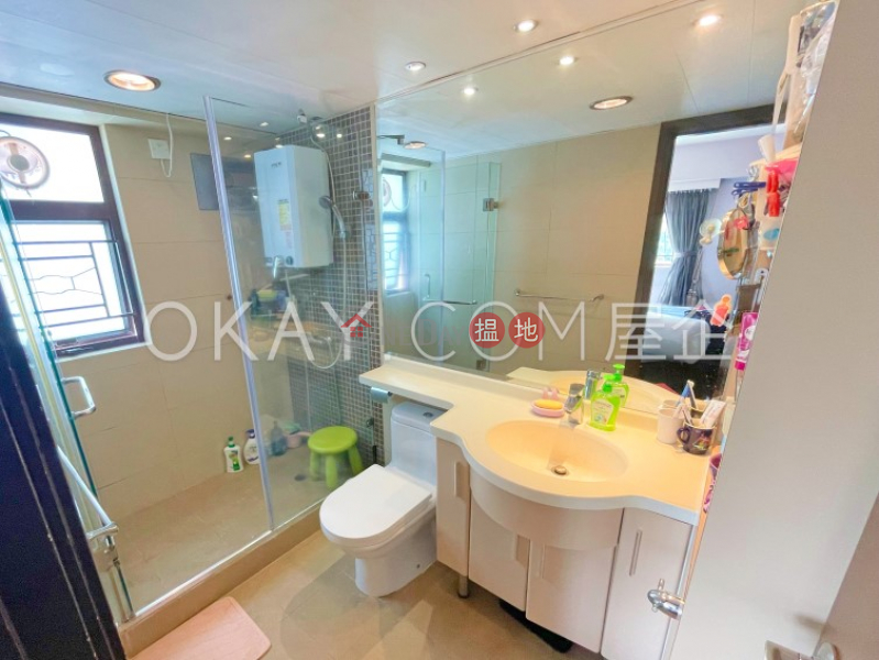 Regal Court, Middle, Residential | Sales Listings | HK$ 18M