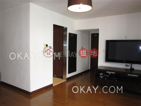 Stylish 3 bedroom in Sheung Wan | Rental, Hollywood Terrace 荷李活華庭 | Central District (OKAY-R64199)_0
