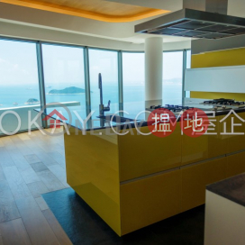 Rare penthouse with sea views, balcony | Rental