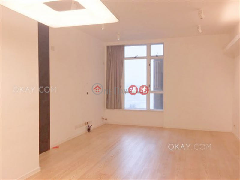 Property Search Hong Kong | OneDay | Residential Sales Listings | Lovely 3 bed on high floor with harbour views & parking | For Sale