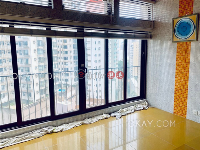 Luxurious 2 bedroom with balcony & parking | For Sale | Cliffview Mansions 康苑 Sales Listings