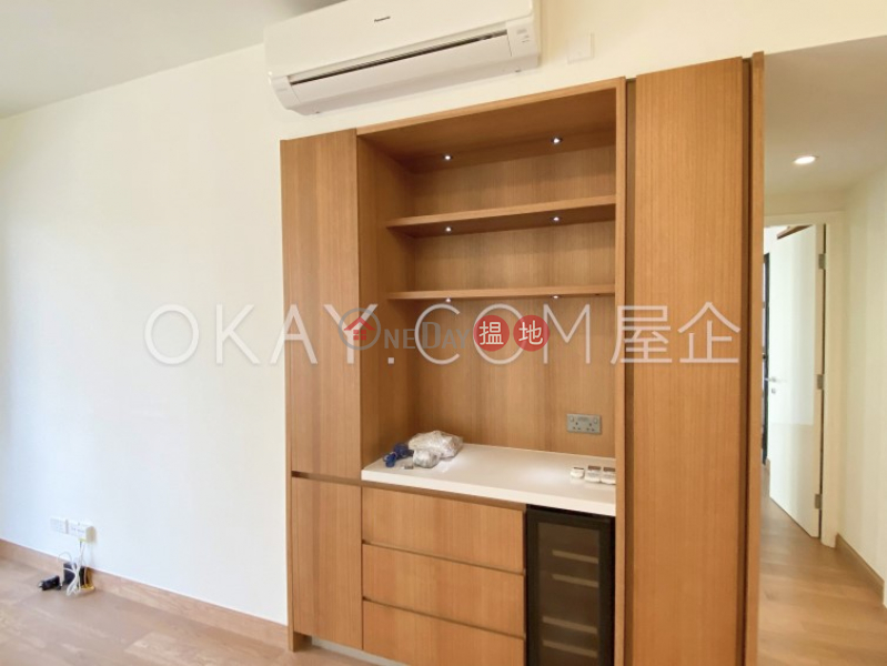 HK$ 35,000/ month, Resiglow Wan Chai District | Tasteful 2 bedroom with balcony | Rental