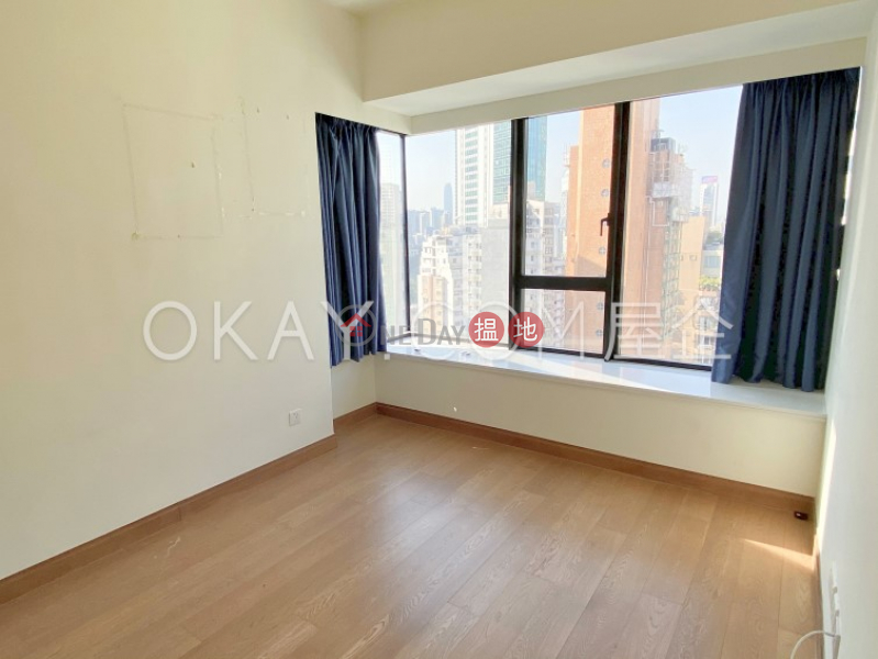 HK$ 42,000/ month Resiglow, Wan Chai District, Tasteful 2 bedroom on high floor with balcony | Rental