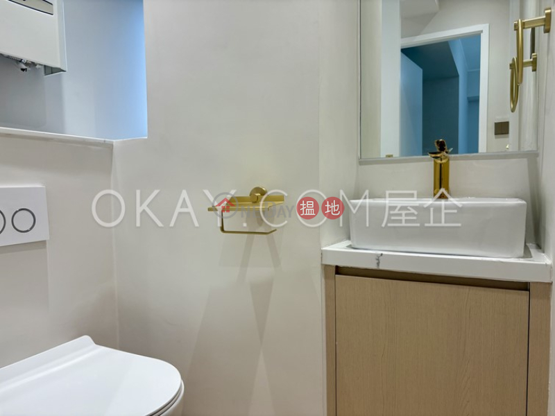 2房1廁英輝閣出租單位|西區英輝閣(Ying Fai Court)出租樓盤 (OKAY-R51461)