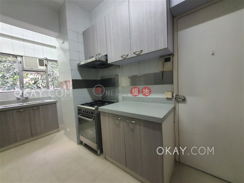HK$ 43M, Catalina Mansions Central District | Gorgeous 3 bedroom with balcony & parking | For Sale
