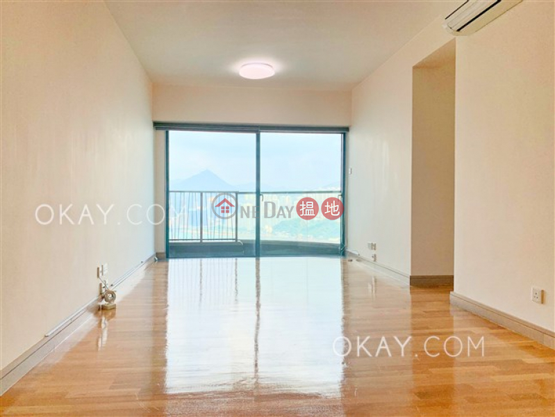Unique 3 bedroom on high floor with sea views & balcony | Rental | Tower 6 Grand Promenade 嘉亨灣 6座 Rental Listings