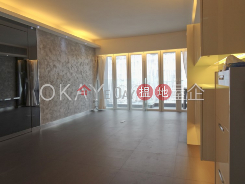 Efficient 3 bedroom with balcony & parking | For Sale | Flora Garden 富麗園 _0