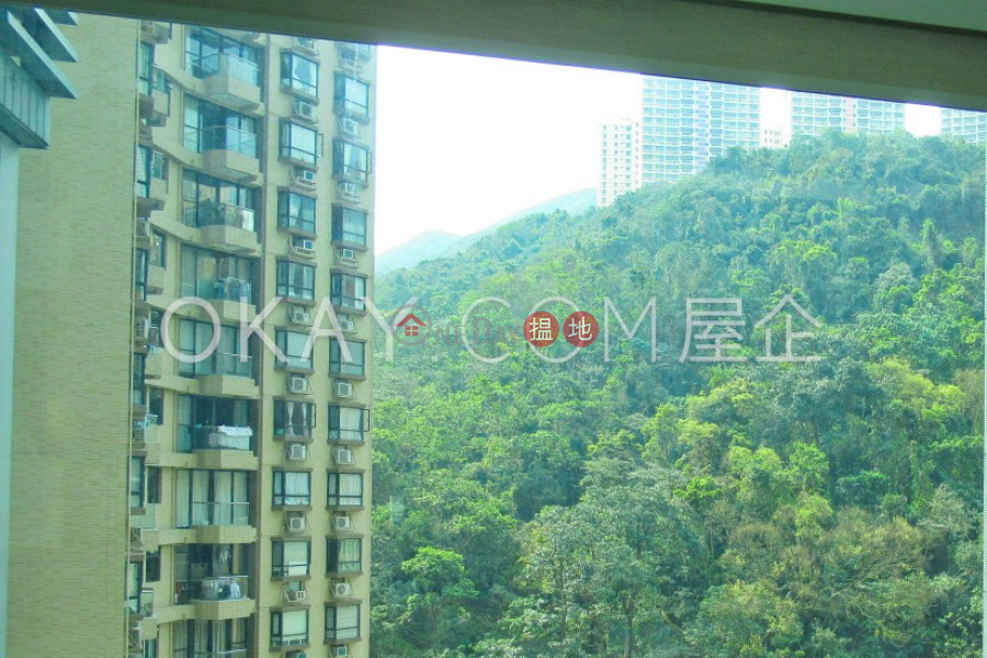 Rare 4 bedroom with balcony & parking | For Sale | The Legend Block 3-5 名門 3-5座 Sales Listings