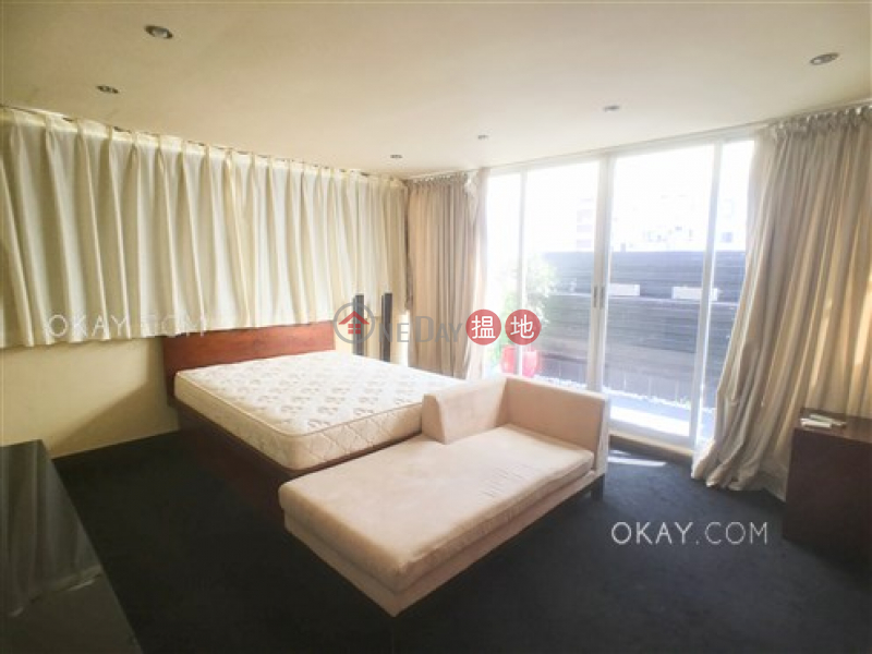 Nicely kept 2 bedroom on high floor with rooftop | For Sale | 16-22 King Kwong Street 景光街16-22號 Sales Listings