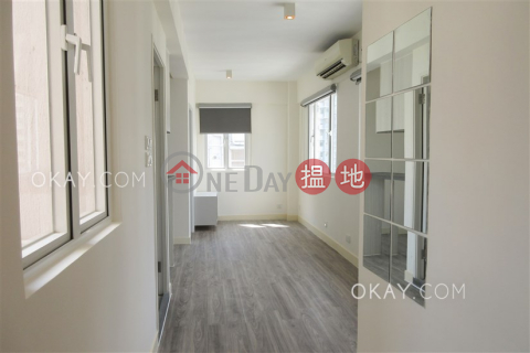 Rare 1 bedroom on high floor with rooftop | Rental | Felicity Building 中發大廈 _0