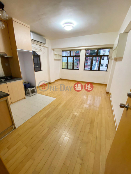 Property Search Hong Kong | OneDay | Residential Rental Listings Good Condition Studio Flat with Roof in Caine Road.