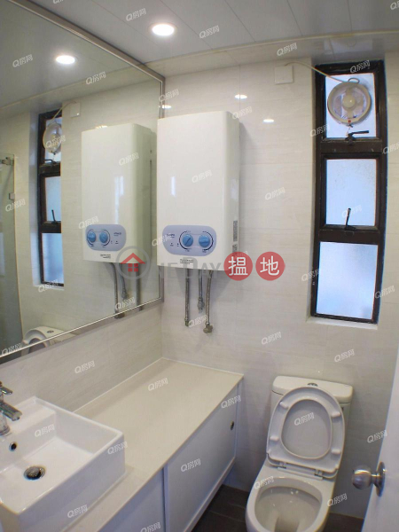 HK$ 9.5M, Caine Building Western District Caine Building | 2 bedroom Mid Floor Flat for Sale