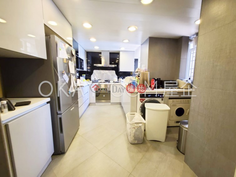 HK$ 58.8M | The Laguna Mall, Kowloon City | Gorgeous 4 bedroom with parking | For Sale