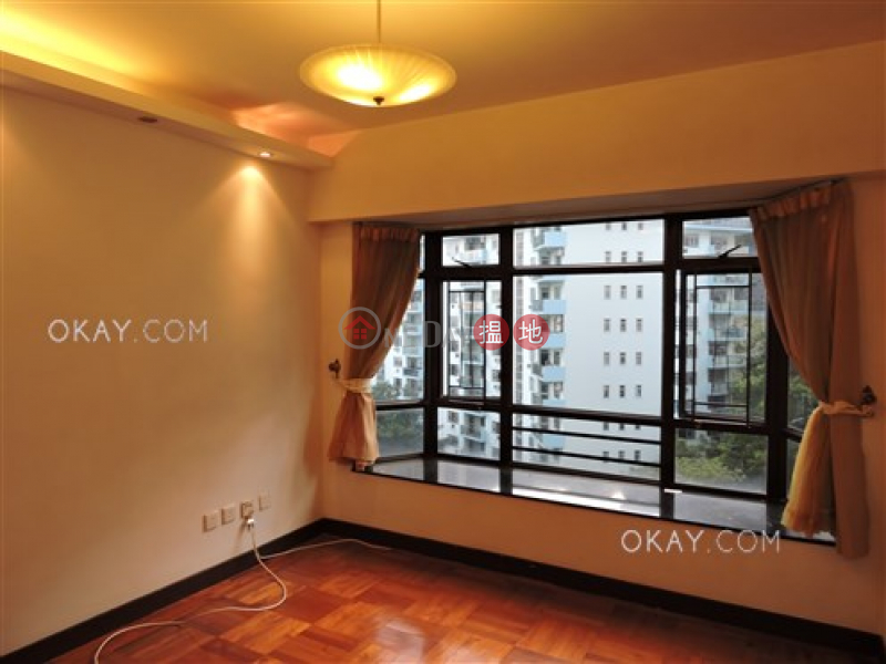 HK$ 33,000/ month Tycoon Court Western District | Elegant 3 bedroom in Mid-levels West | Rental