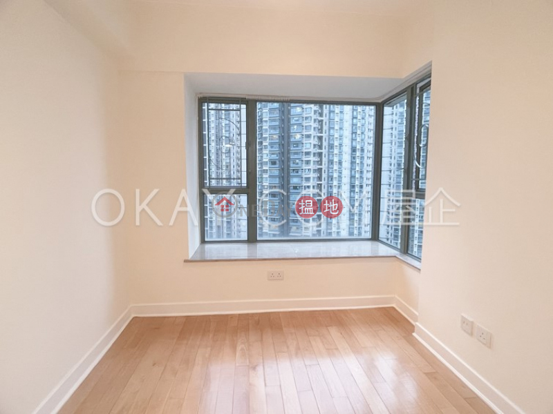 HK$ 32,000/ month | Tower 3 Island Harbourview | Yau Tsim Mong, Popular 3 bedroom on high floor | Rental