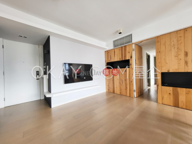 Charming 3 bedroom on high floor with balcony | For Sale | Centre Point 尚賢居 Sales Listings