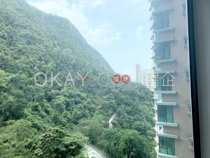 Rare 2 bedroom in Mid-levels Central | For Sale | Hillsborough Court 曉峰閣 Sales Listings