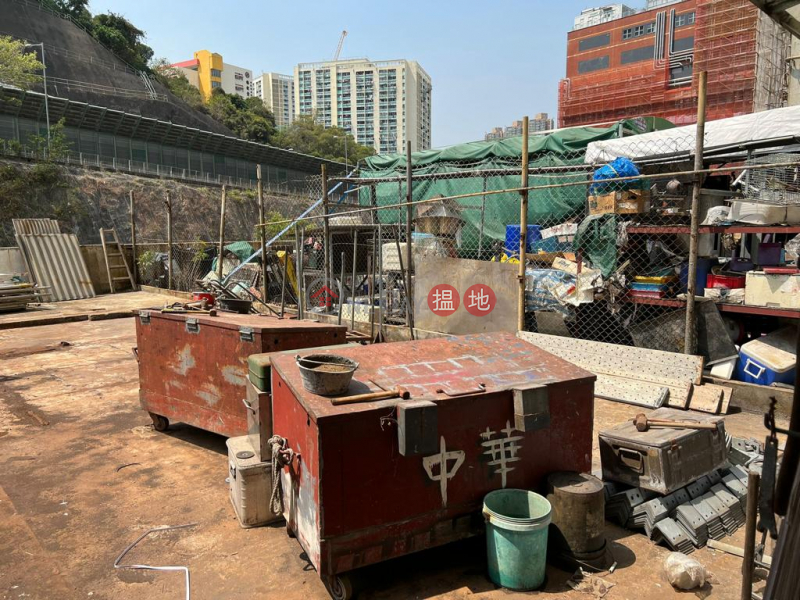 HK$ 25,000/ month, Tsing Yi Industrial Centre Phase 2 Kwai Tsing District Tsing Yi Industrial Center: With Terrace And The Total Area Is 2,888\' So Only $8.6/Sq.ft.