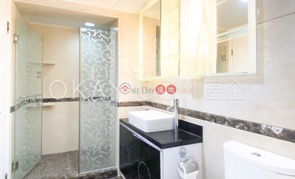 HK$ 30M, 43 Stanley Village Road | Southern District, Lovely 3 bedroom with parking | For Sale