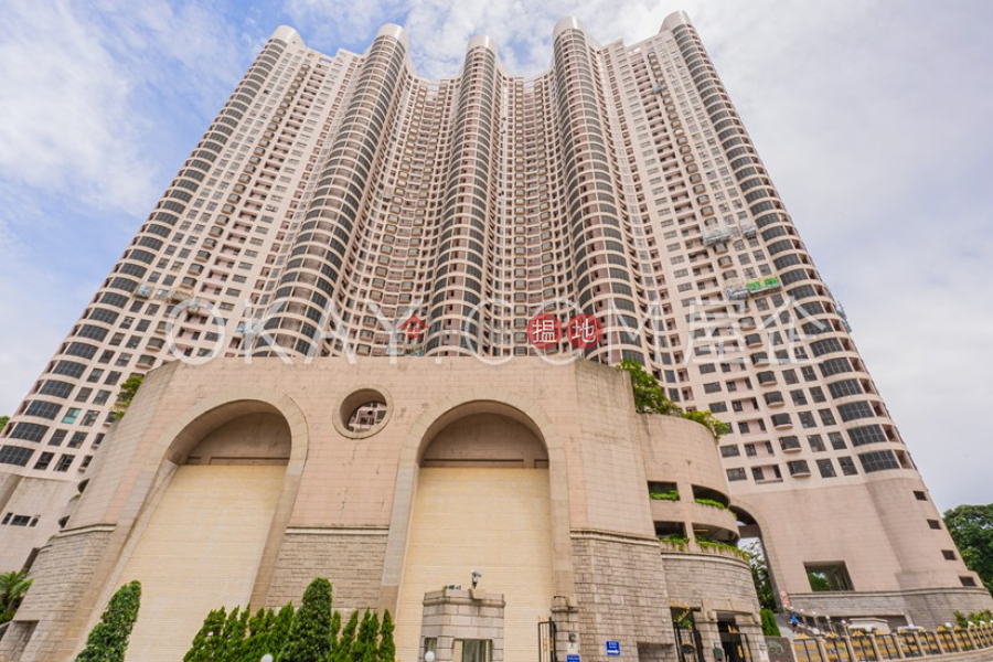 HK$ 48,000/ month | Pacific View, Southern District Nicely kept 2 bedroom with balcony & parking | Rental