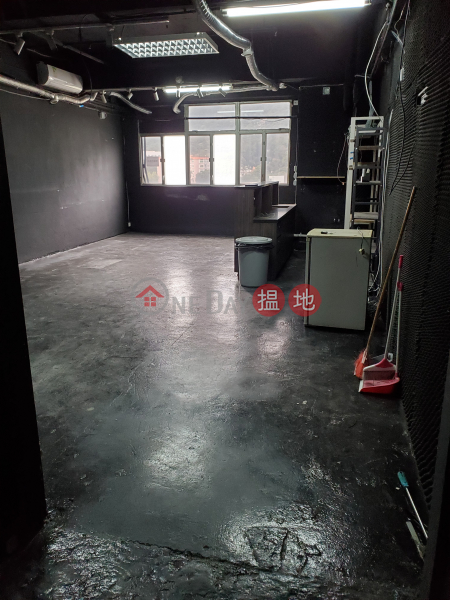 HK$ 9,000/ month, Nan Fung Industrial City, Tuen Mun Office / warehouses are air-conditioned