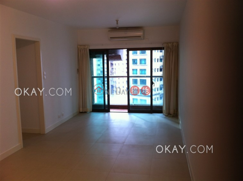 Gorgeous 3 bedroom with balcony | Rental, Seymour Place 信怡閣 Rental Listings | Western District (OKAY-R53490)