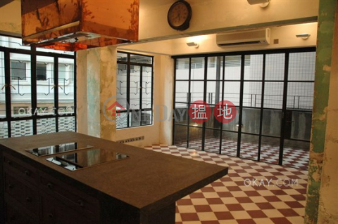 Popular 2 bedroom with terrace | For Sale | 40-42 Circular Pathway 弓絃巷40-42號 _0