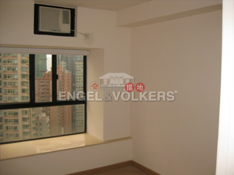 Property Search Hong Kong | OneDay | Residential | Sales Listings 3 Bedroom Family Flat for Sale in Mid Levels West