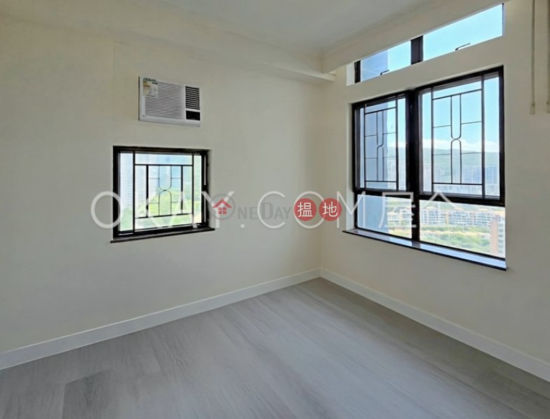 HK$ 28,000/ month, Discovery Bay, Phase 5 Greenvale Village, Greenfield Court (Block 3) Lantau Island | Popular 3 bedroom with sea views & balcony | Rental