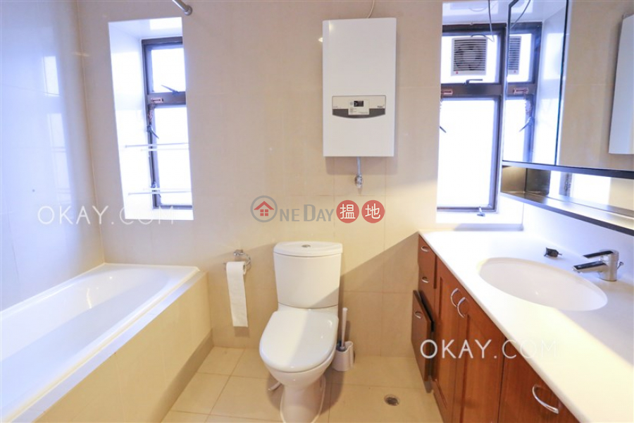 Beautiful penthouse with terrace & parking | Rental 74-86 Kennedy Road | Eastern District | Hong Kong, Rental HK$ 130,000/ month