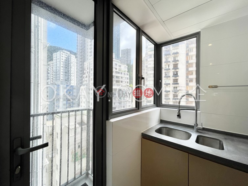 HK$ 26,000/ month, Po Wah Court Wan Chai District, Generous 1 bedroom with balcony | Rental