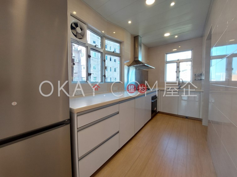 Efficient 3 bed on high floor with sea views & parking | Rental | Evelyn Towers 雲景台 Rental Listings
