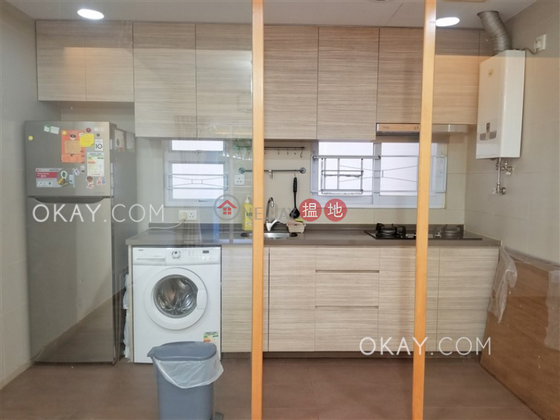 HK$ 28,800/ month, LUNG CHEUNG COURT, Kowloon City Tasteful 3 bedroom with balcony & parking | Rental