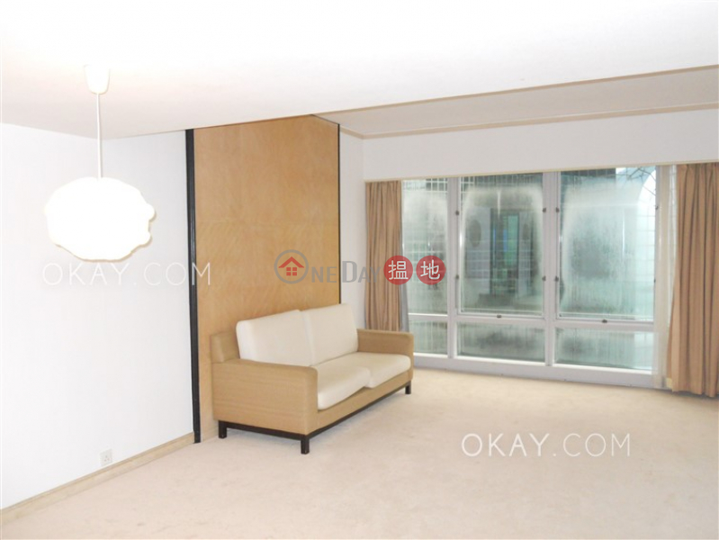 Elegant 2 bedroom on high floor with sea views | Rental | Convention Plaza Apartments 會展中心會景閣 Rental Listings
