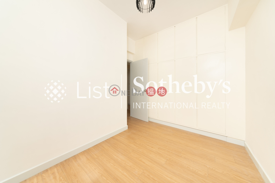 Property for Rent at Shan Kwong Court with 3 Bedrooms 26-32 Shan Kwong Road | Wan Chai District | Hong Kong | Rental HK$ 38,000/ month