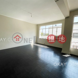 Cozy 3 bedroom with balcony & parking | Rental | 52 Stanley Village Road 赤柱村道52號 _0