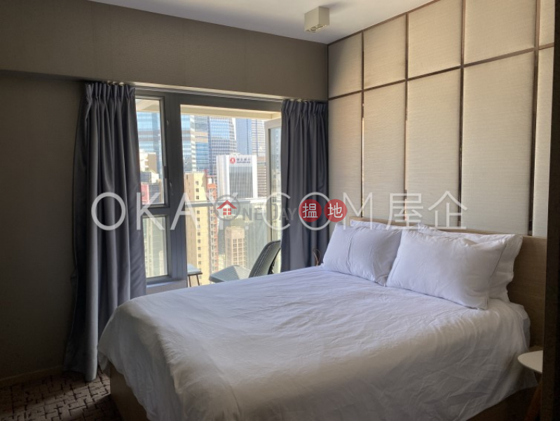 Lovely 3 bedroom on high floor with sea views & balcony | For Sale | Centre Point 尚賢居 Sales Listings