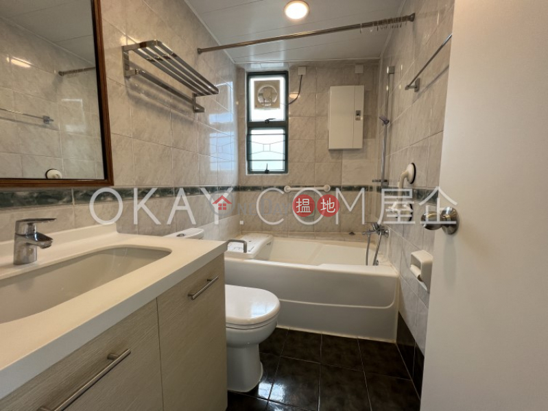 HK$ 20M Bisney Terrace, Western District | Lovely 3 bedroom with sea views, balcony | For Sale